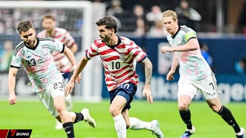Mỹ thảm bại 2-5 và lời than phiền của Pulisic
